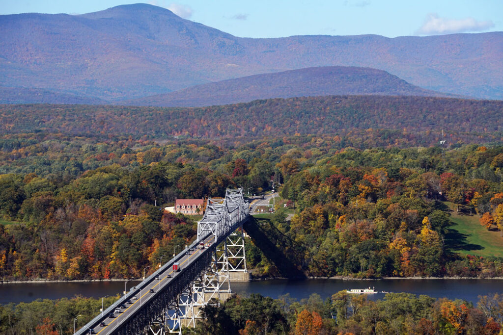 Replica of the Seneca Chief passes Ridge Road on a historic voyage from Buffalo to NYC in observance of the 200th anniversary of the opening of the Erie Canal. Photo by Annik LaFarge, author of Composing Olana
